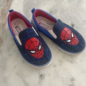 GAP Marvel Slip On Shoes Size 11